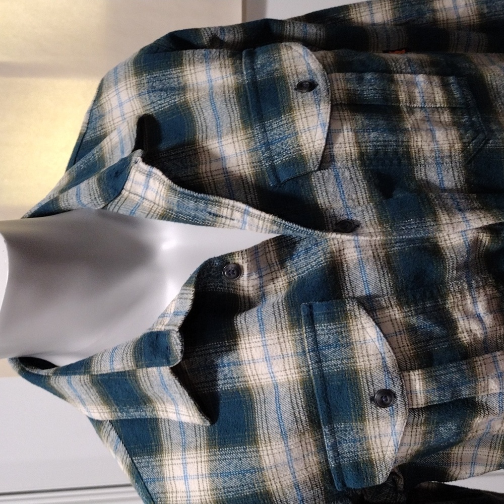 Walls mens teal blue and green heavy flannel plaid cotton shirt. Medium